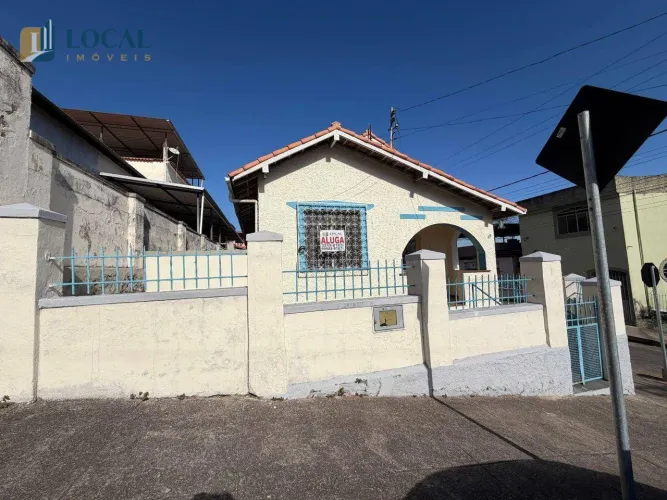 Casa com 4 dormitórios para alugar, 91 m² por R$ 1.937,00/mês - Cerâmica - Juiz de Fora/MG