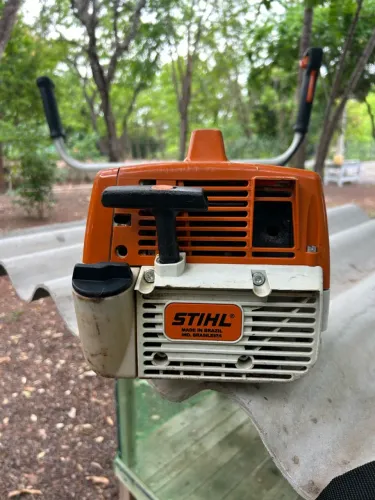 Roçadeira STIHL FS 220