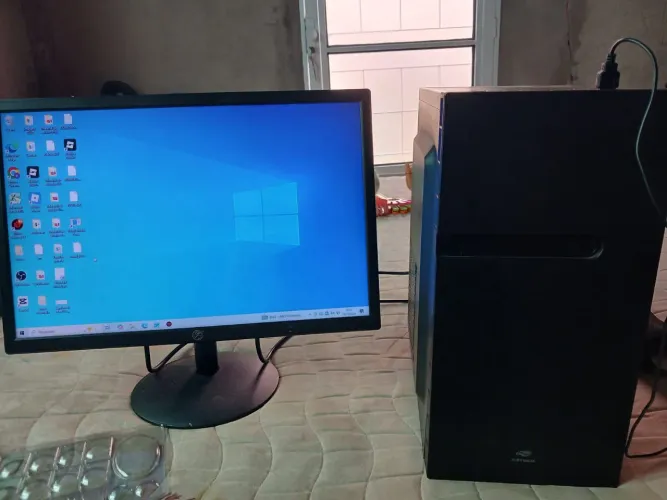 Computador i3 8gb de ram semi novo completo! 850$