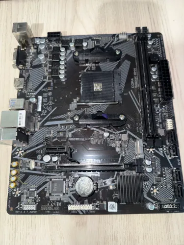 Placa mãe gigabyte 