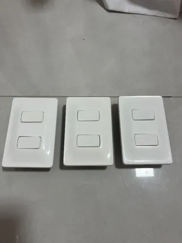 Interruptor de duas seções 