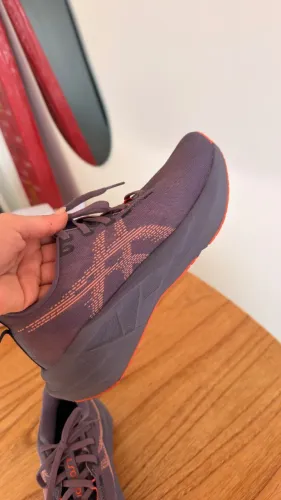 Tênis corrida nova Blast 5 semi novo, pouco usado