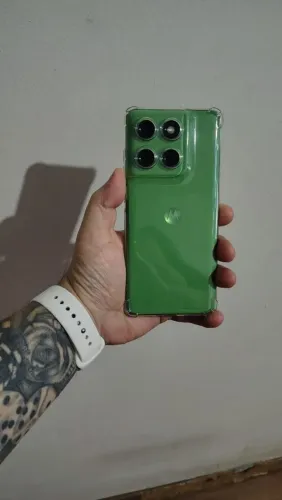 Moto Edge 60 12gb/512gb na caixa com NF e garantia.