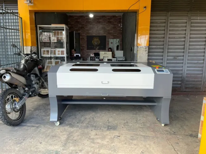 Máquina laser co2