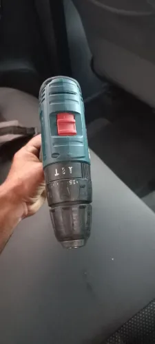 Vende-se parafusadeira 12 boch com bateria sem carregador