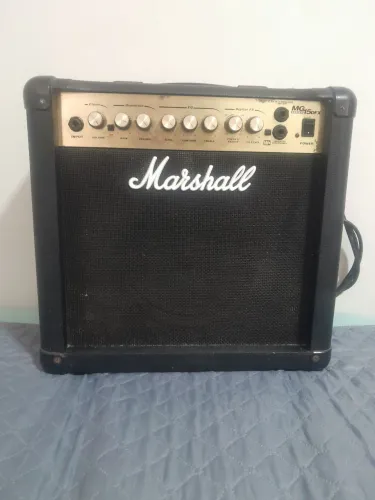 Cubo de Guitarra Marshall MG15dfx
