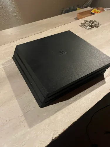 PlayStation 4 Pro 1TB - Completo - R$ 1.500