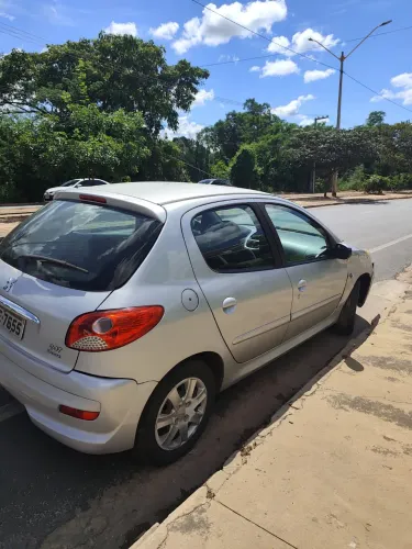 Peugeot 207 XR 1.4 Flex 8V 5P 2013