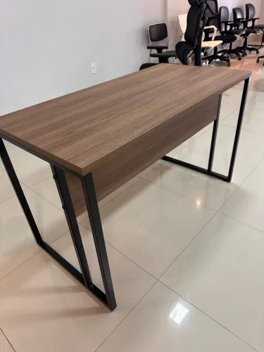 MESA DE ESCRITORIO INDUSTRIAL 1.50x0.60 LOJA IKONOFFICE