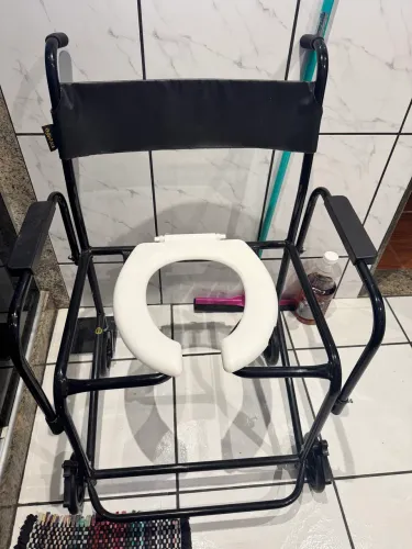 Cadeira Banho Obeso Braços Eleváveis 130kg Idoso Pratica