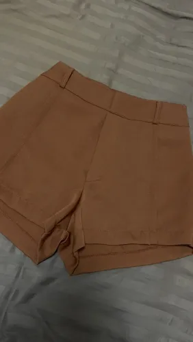 Short marrom