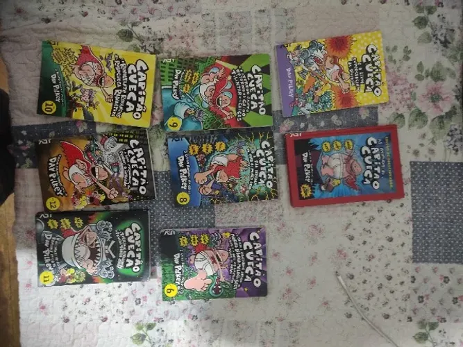 Livro 8 ao 12 + edição de colecionador + livro de diversão super chocante capitão cueca 