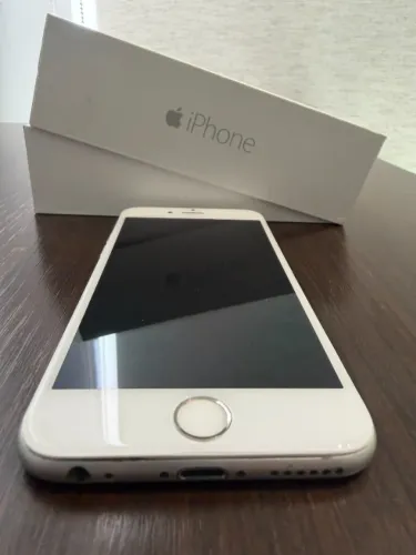 iPhone 6 64gb Prata Desbloqueado - Apple A1549 (Usado)