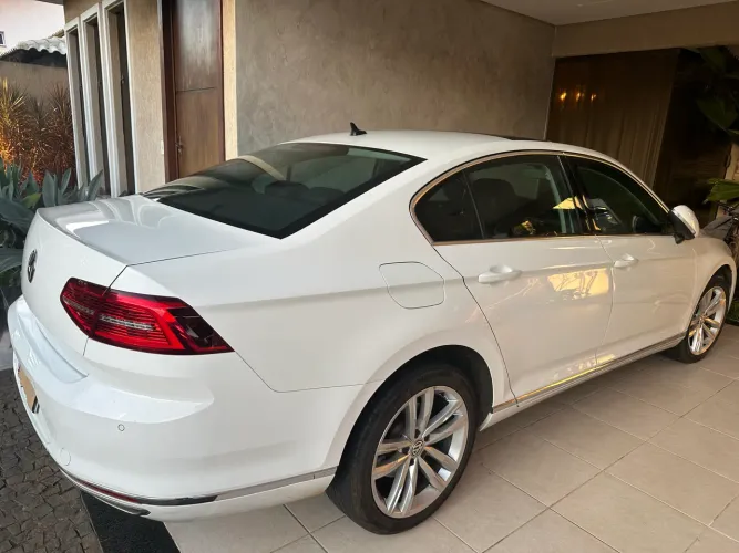 Volkswagen Passat Highline 2.0 TSI 220cv Tip. 2018
