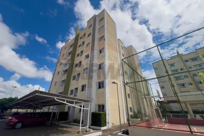 Localização e Mobilidade: O melhor do Bairro Industrial climatizado e 2 vagas de garagem.