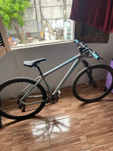 Bicicleta KSW Aro 29 - Quadro Alumínio - Marchas - Freio a Disco