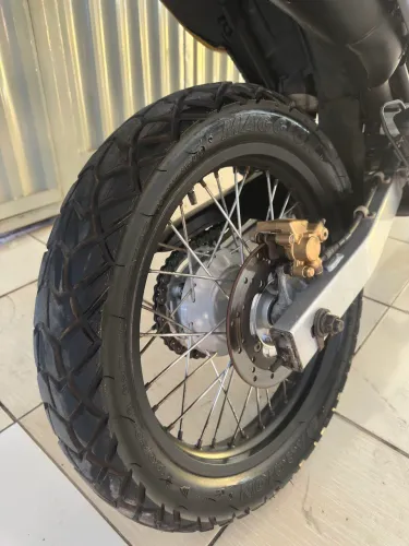VENDE-SE XRE 300 2011