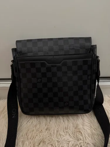 Bolsa transversal carteiro Louis Vuitton