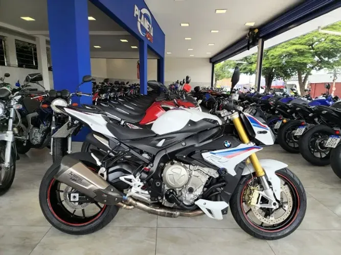 BMW S1000 R, Ano 2018, em excelente estado de conservação, com 15.000 km rodados!