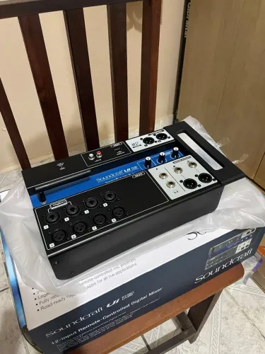 Mesa de Som UI 12 (NOVA)