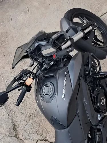 Bajaj D400 (leia o anúncio)