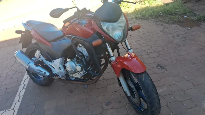 CB 300