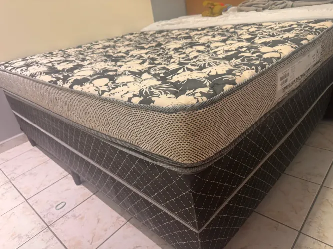Cama casal conjugado + colchão Ortobom 