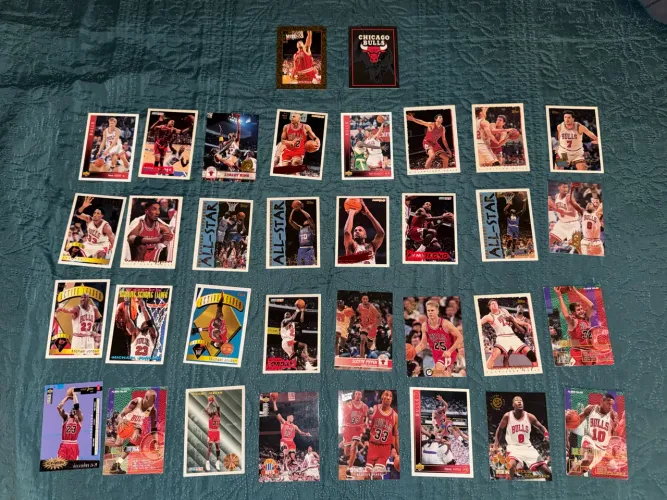 LOTE COM 35 CARTAS ORIGINAIS DO CHICAGO BULLS - ANOS 90 ?