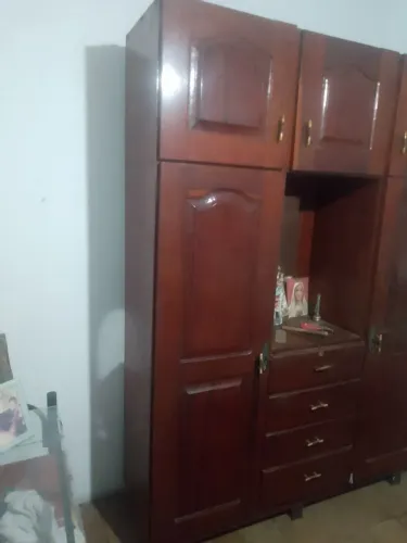 Guarda roupa de angelim pedra