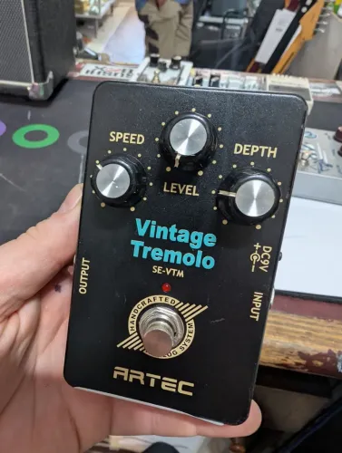 Artec tremolo vintage