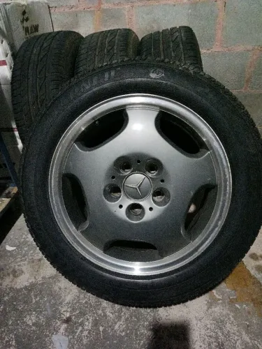 Rodas Mercedes aro 16 com pneus novos