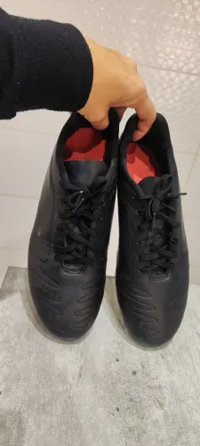 Chuteira de futebol Umbro 42