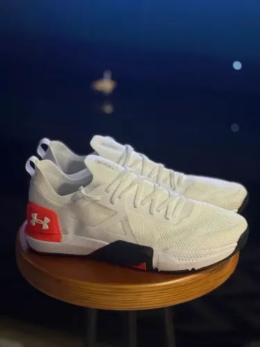 Tênis Under Armour tamanho 42