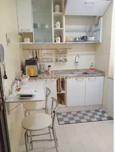 Apartamento - / Residencial / Glória