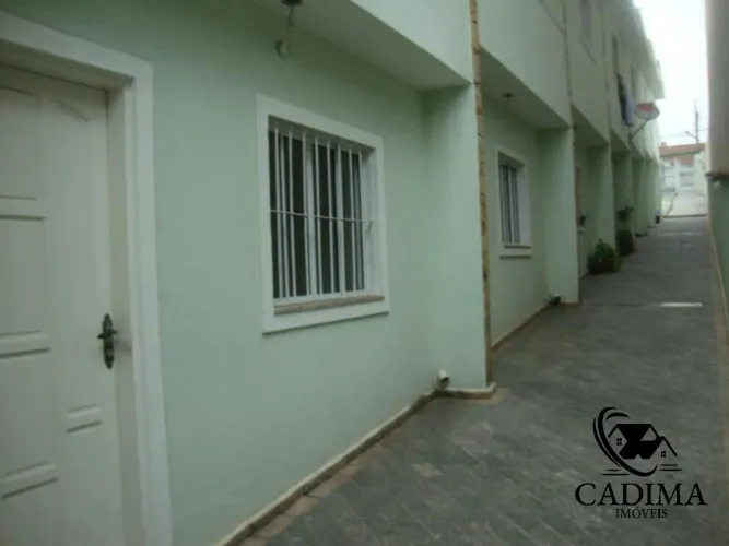 Sobrado em condominio com 02 quartos para alugar!