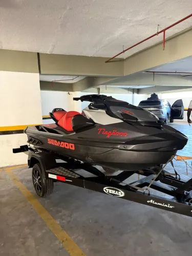 Jet ski seadoo Gti 170 com som original de fábrica carretinha em alumínio ambos 2022.