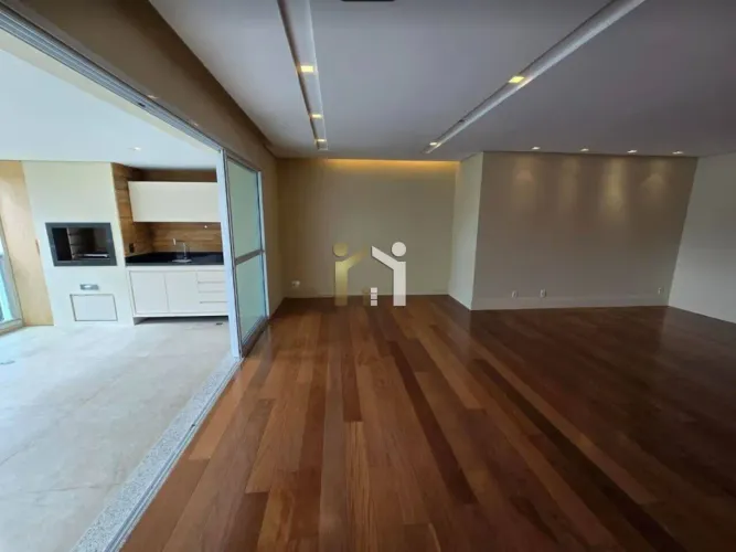 Apartamento em moema com 173m², 3 suítes e 3 vagas.