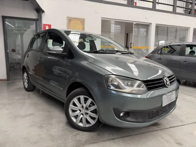 Volkswagen Fox 1.6 MI Total Flex 8V 5P 2011