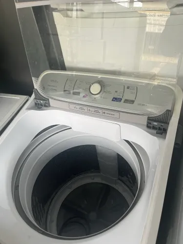 Vende se máquina de lavar roupas Panasonic 12 KG com garantia