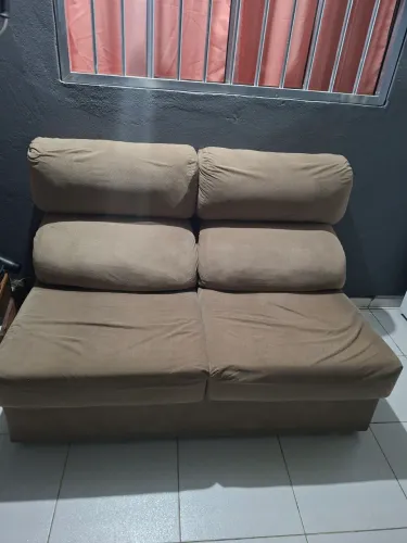 sofá dois lugares completos!