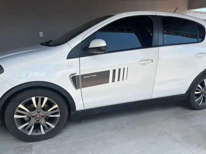 Fiat Palio Sporting 1.6 Flex 16V 5P 2015