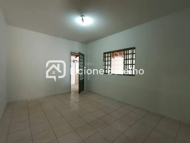 Casa para aluguel, 3 quartos, 1 suíte, 4 vagas, LAGOINHA - Uberlândia/MG