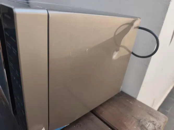 MICROONDAS ELECTROLUX ESPELHADO NOVO SEM USO COM GARANTIA DE 3 MESES 