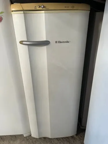 vendo geladeira eletrolux