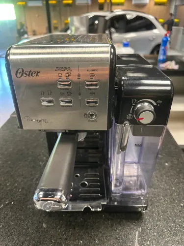 Cafeteira Oster Primalatte