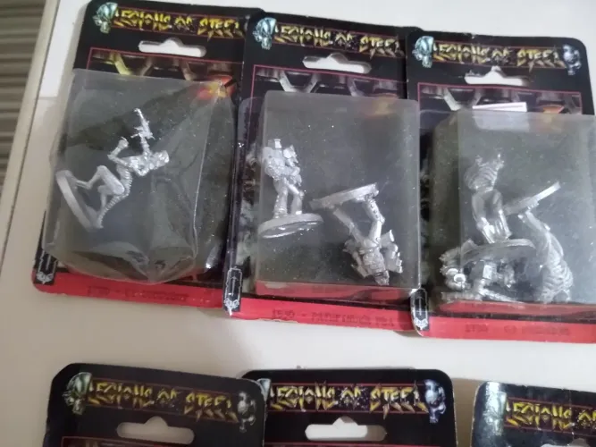 Conjunto Miniaturas Legions of Steel Lacradas - Lote 15