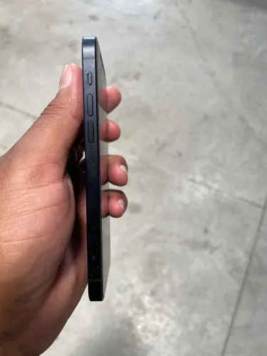 iPhone 12 64 gd 
