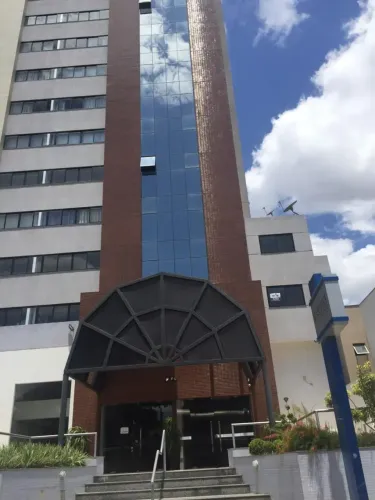 Imóvel para aluguel possui 30 metros quadrados com 1 quarto em Centro - Feira de Santana -