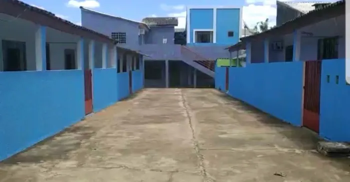 Aluga-se kitnet mobiliada para casal sem filhos e sem animais