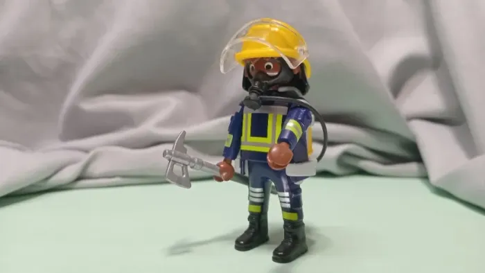 PLAYMOBIL BOMBEIRO - EQUIPADO - COLECIONE